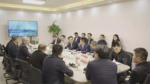 十二届全国政协副主席马培华、中国中小商业企业协会名誉会长董树奎一行人莅临J9九游会老哥俱乐部