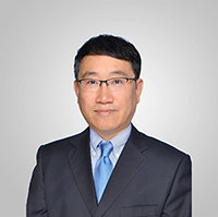 殷海峰博士 J9九游会老哥俱乐部药学研究板块工艺和制剂部副总裁