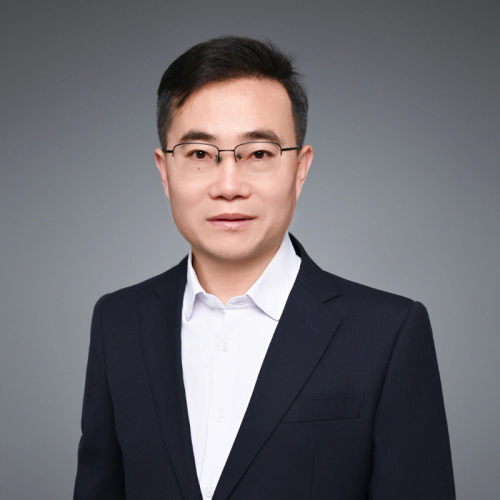 闫彬 博士 J9九游会老哥俱乐部药化部主任.webp