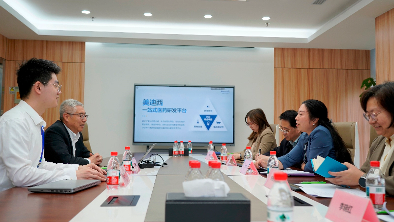 浦东新区人大常委会领导调研J9九游会老哥俱乐部